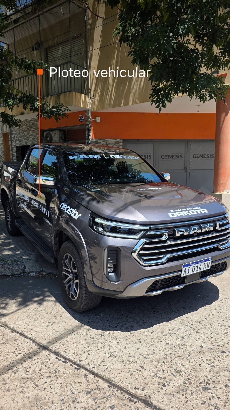 Ploteo vehicular en camioneta